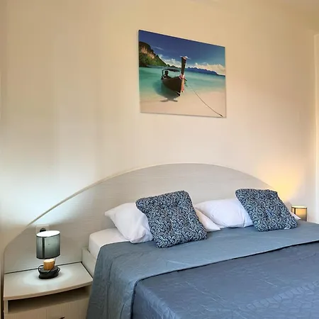 Studio In Club Jasmine For 3 Guests & Free Parking