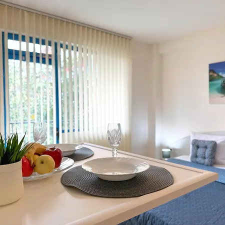 Studio In Club Jasmine For 3 Guests & Free Parking Appartamento Sunny Beach